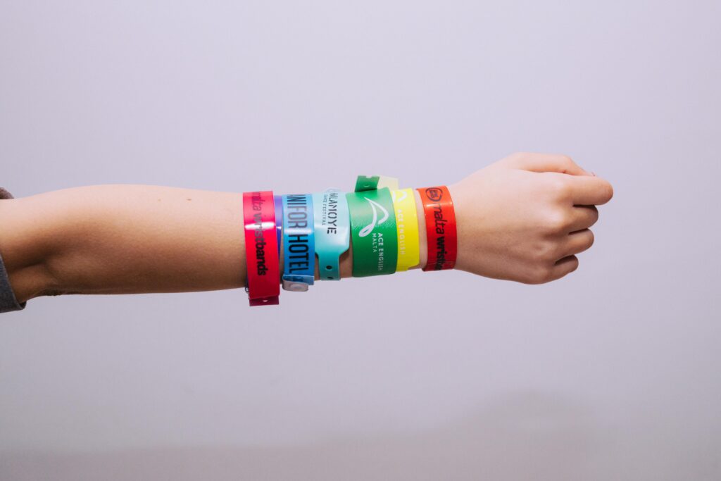Polsbandjes voor fondsenwerving 